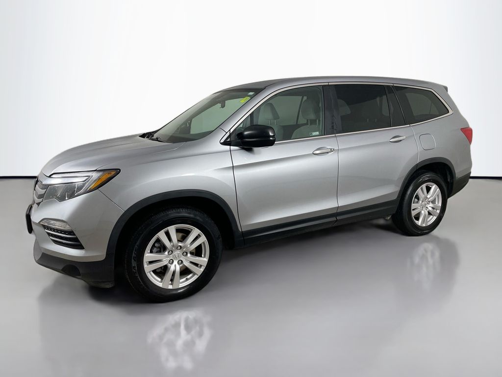 2018 Honda Pilot LX photo 4