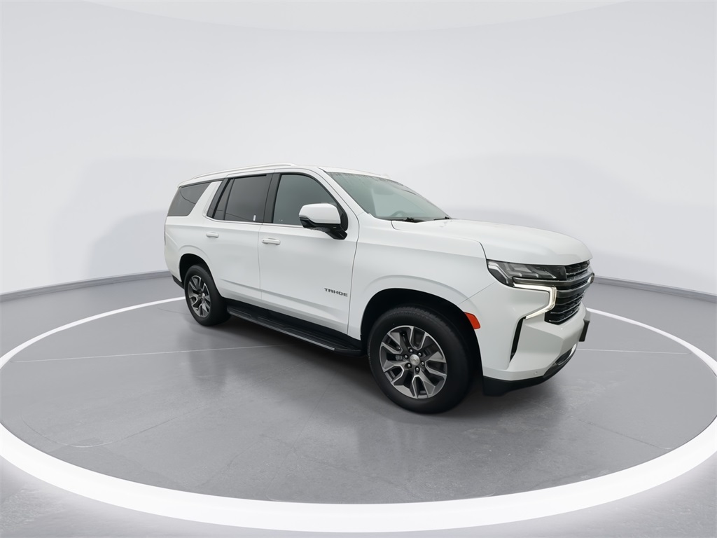 2022 Chevrolet Tahoe LT photo 2