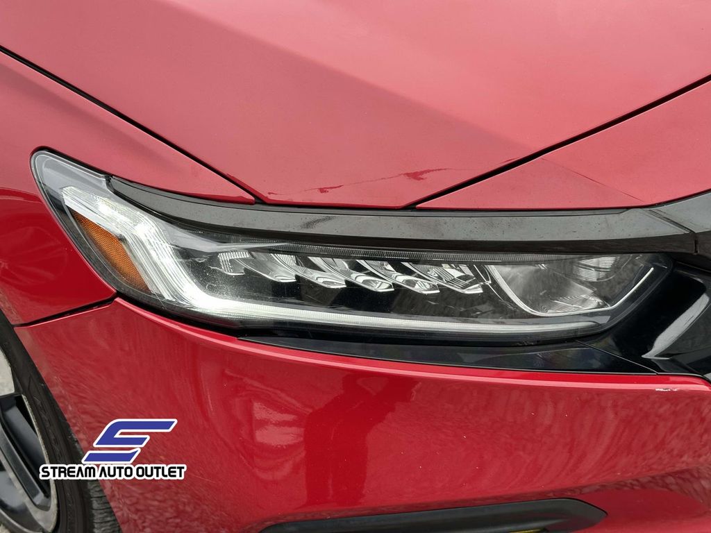 2019 Honda Accord Sport 2.0T photo 7