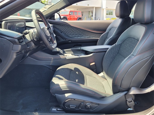 2025 Dodge Charger R/T photo 7