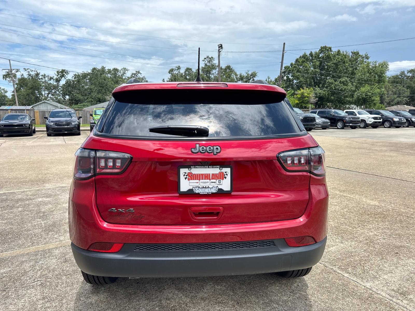 2025 Jeep Compass Latitude photo 4