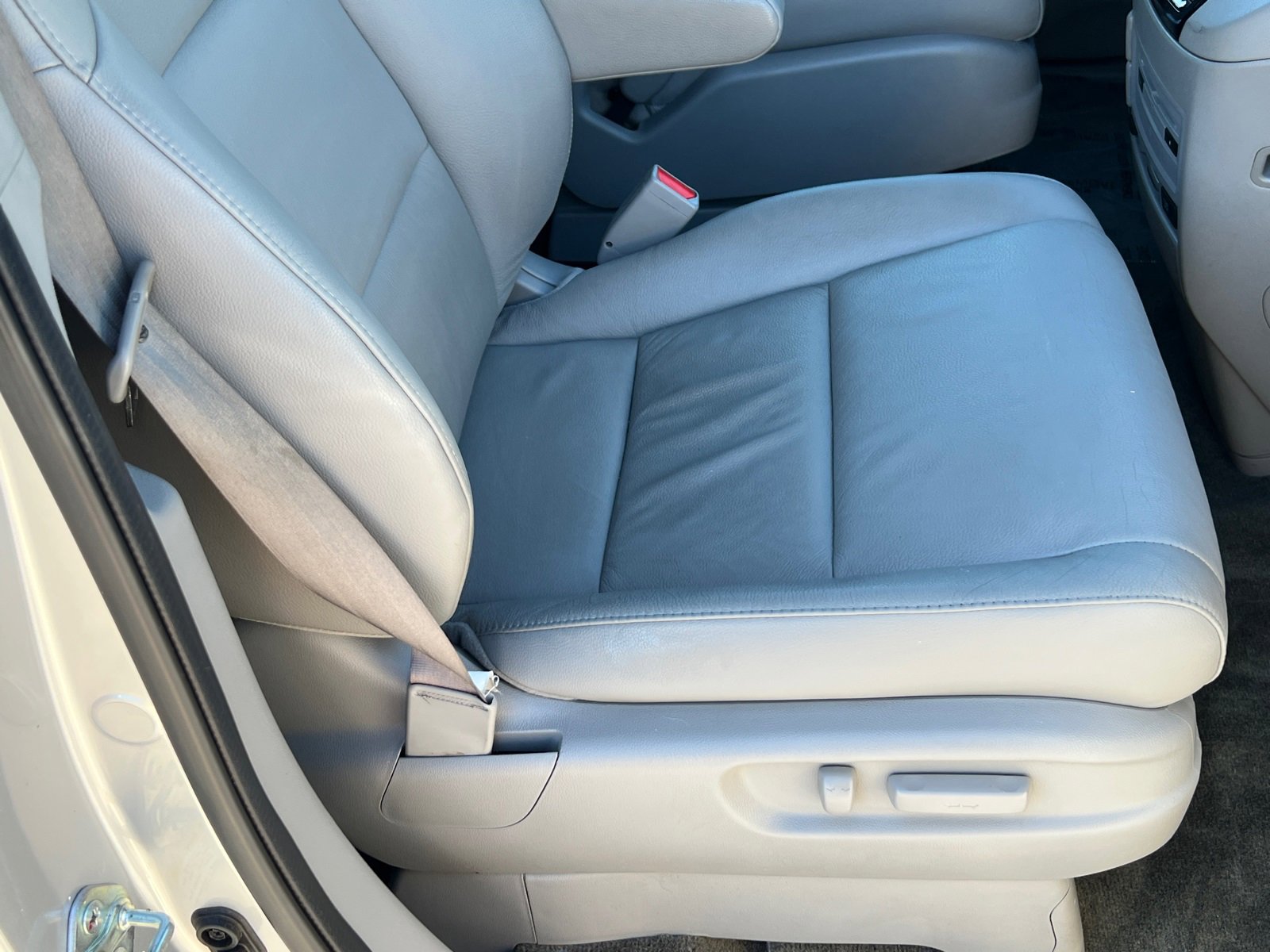 2015 Honda Odyssey EX-L photo 11
