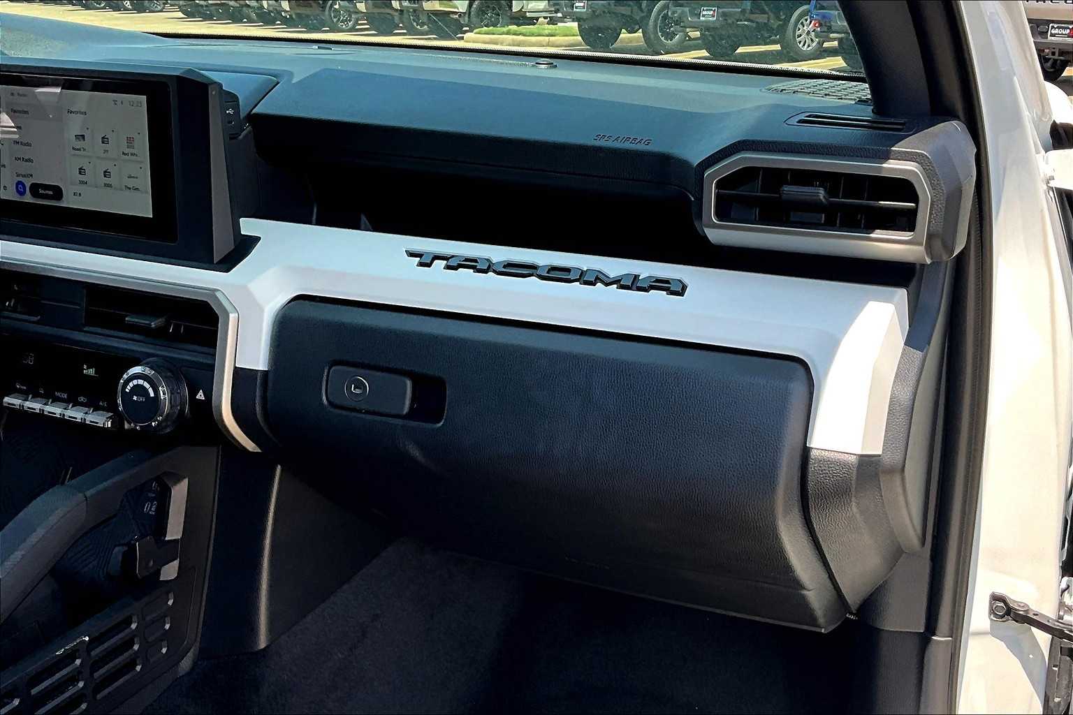 2024 Toyota Tacoma TRD photo 17