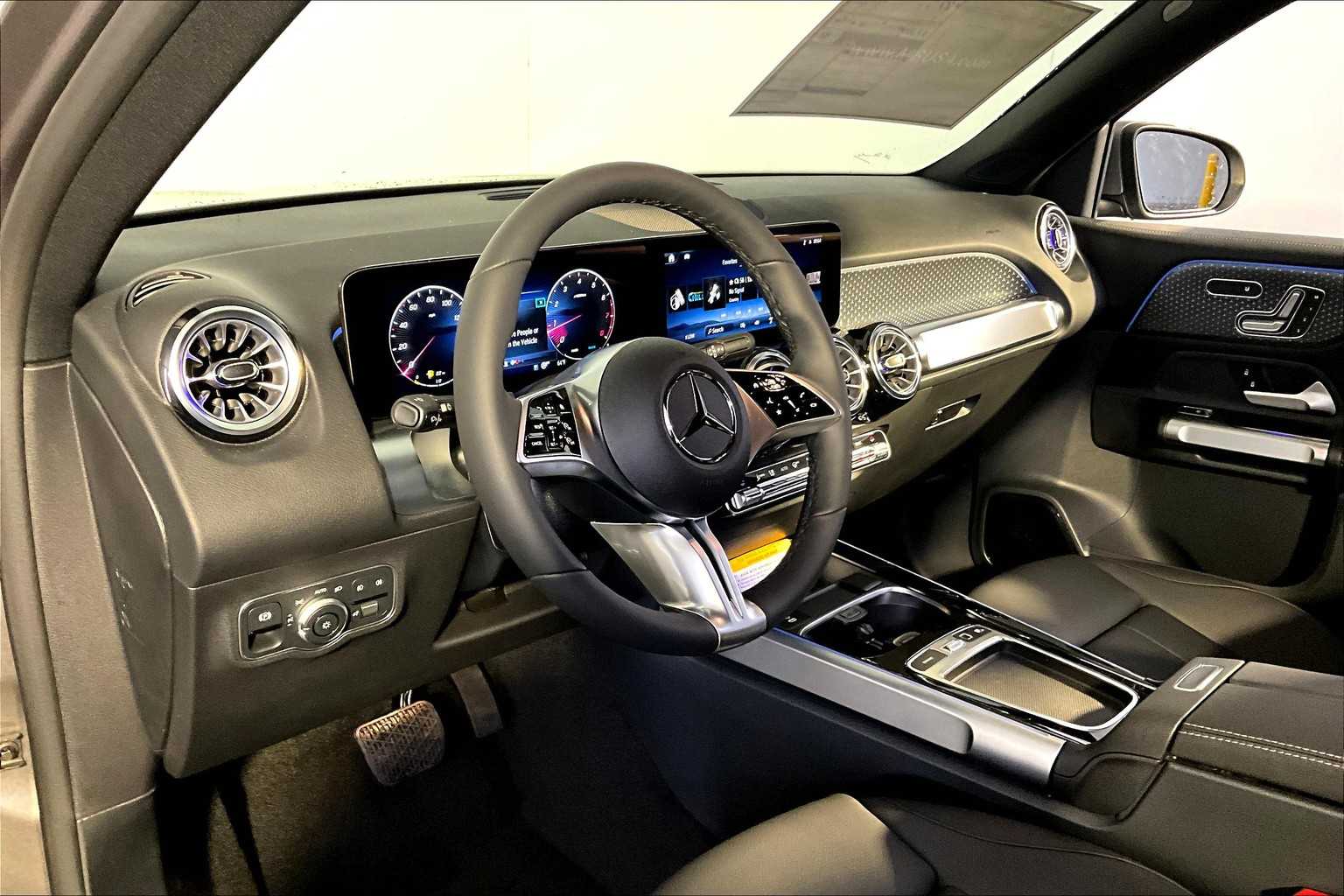 2026 Mercedes Benz GLB 250 4MATIC photo 9