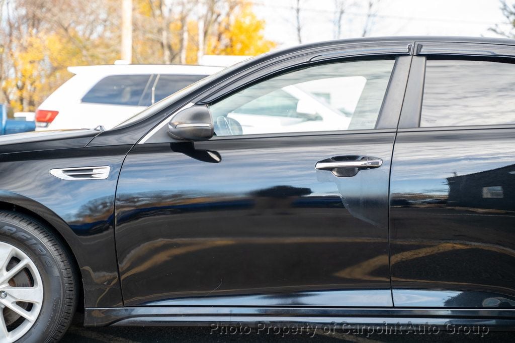 2017 Kia Optima LX photo 2