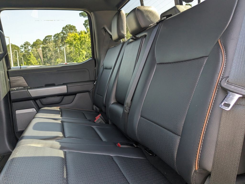 2025 Ford F-150 Lariat photo 13