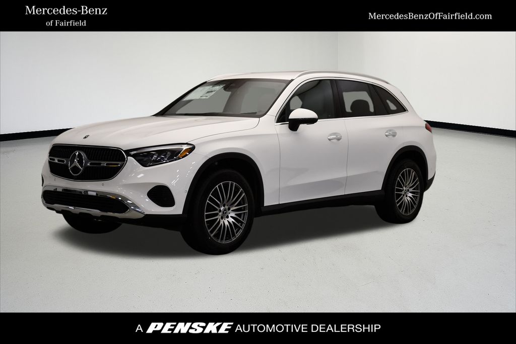 2025 Mercedes-Benz GLC Base's photo