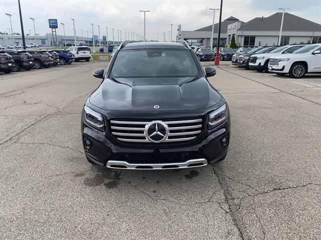 2025 Mercedes Benz GLB 250 4MATIC photo 2
