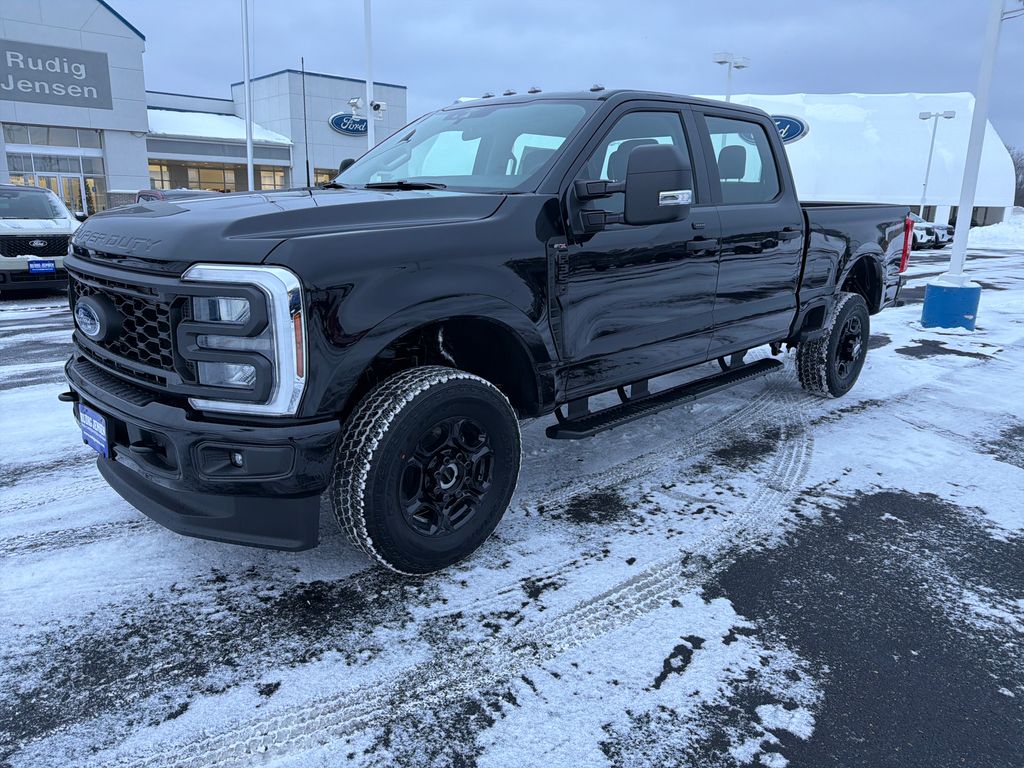 2026 Ford F-350 Super Duty XL's photo