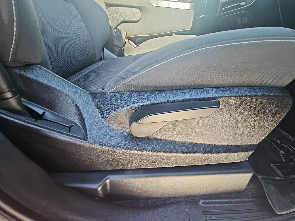 2018 Chevrolet Silverado 1500 LT photo 20