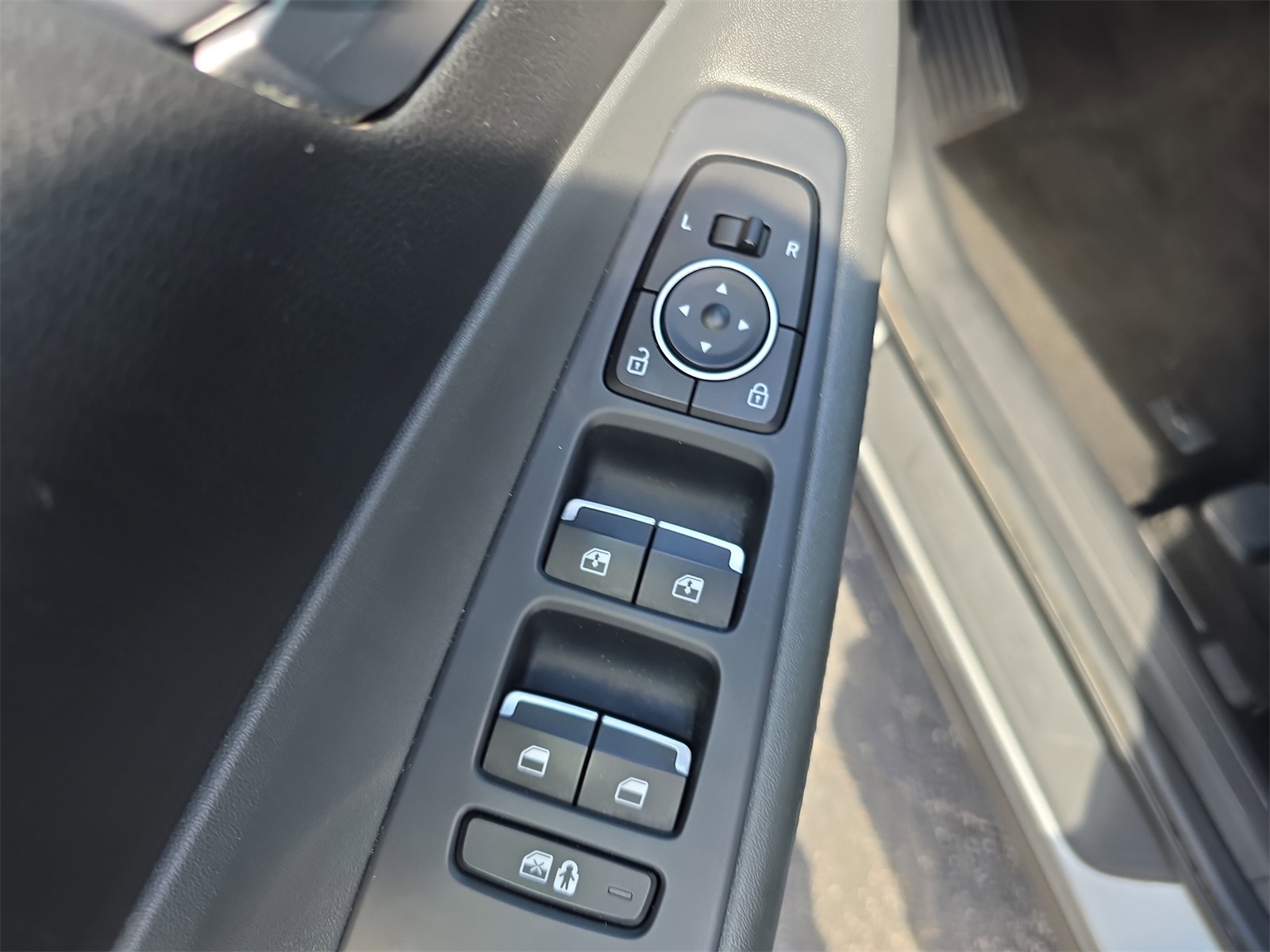 2023 Hyundai Santa Fe SEL photo 15