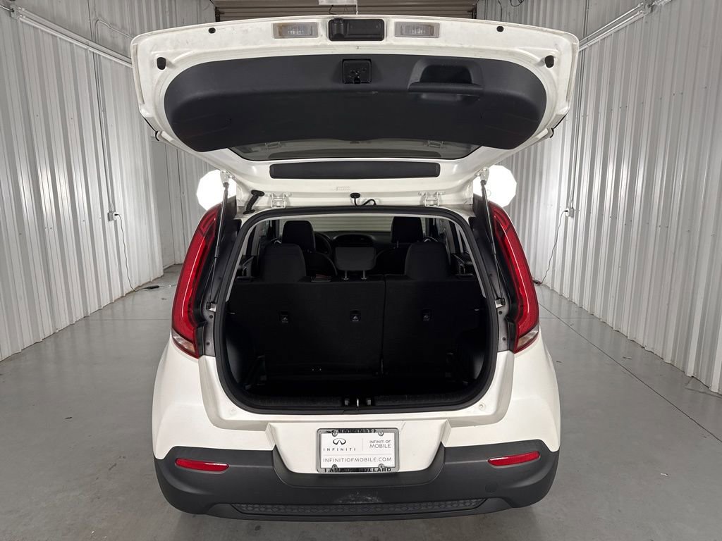 2022 Kia Soul LX photo 16