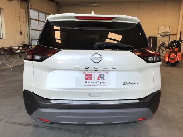 2022 Nissan Rogue SV photo 3