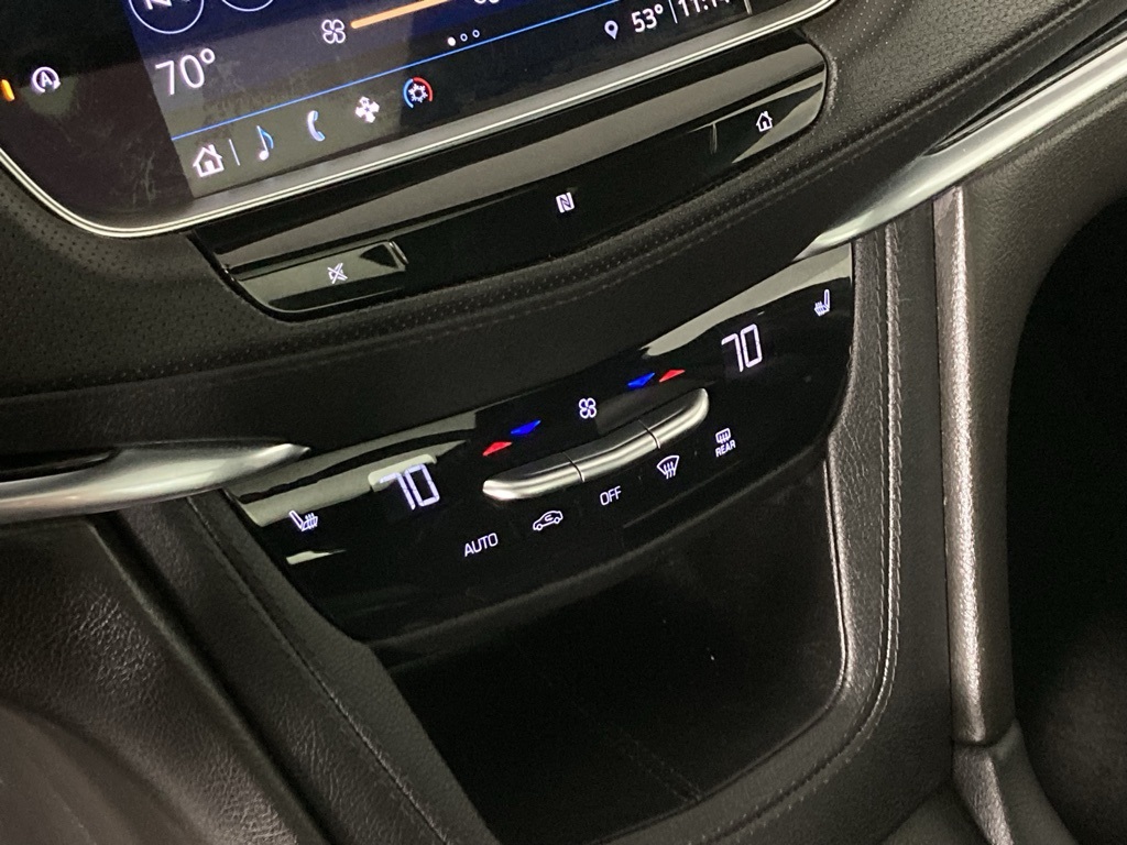 2021 Cadillac XT5 Premium Luxury photo 3