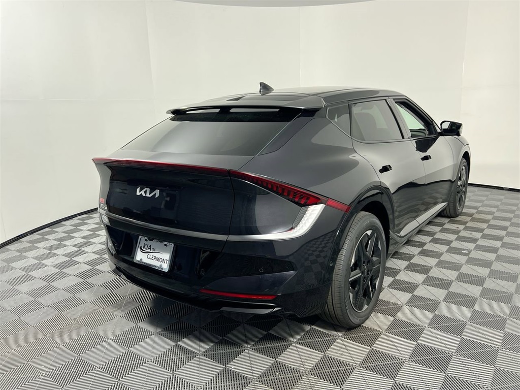 2025 Kia EV6 Wind photo 3