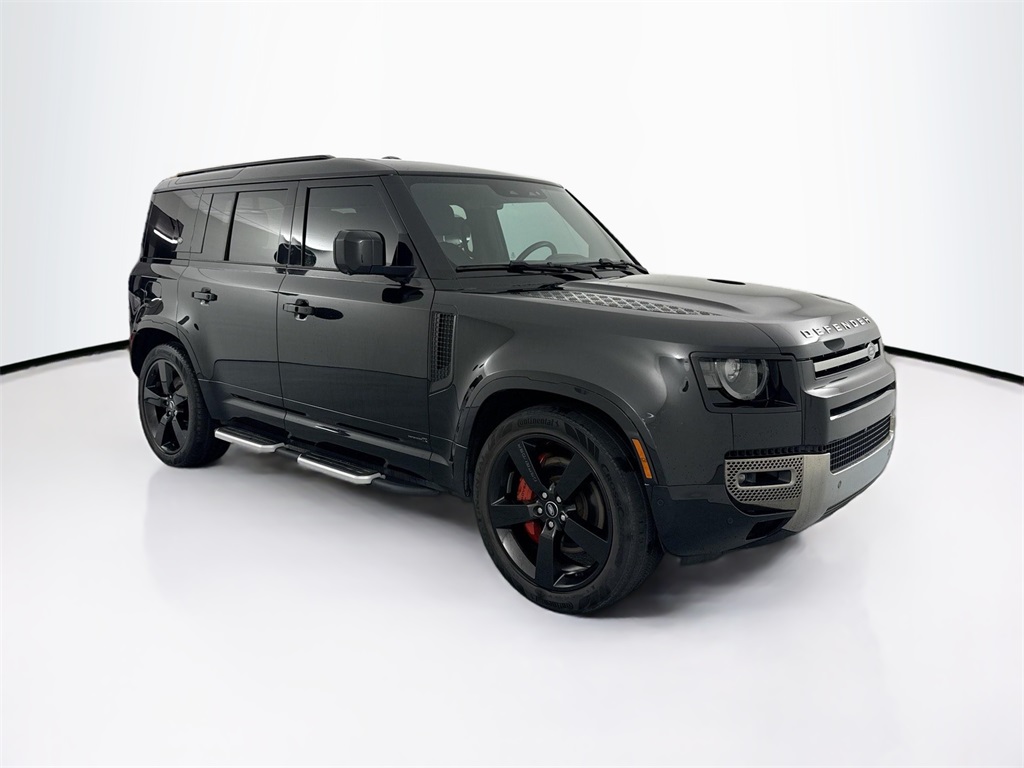 2022 Land Rover Defender 110 photo 3