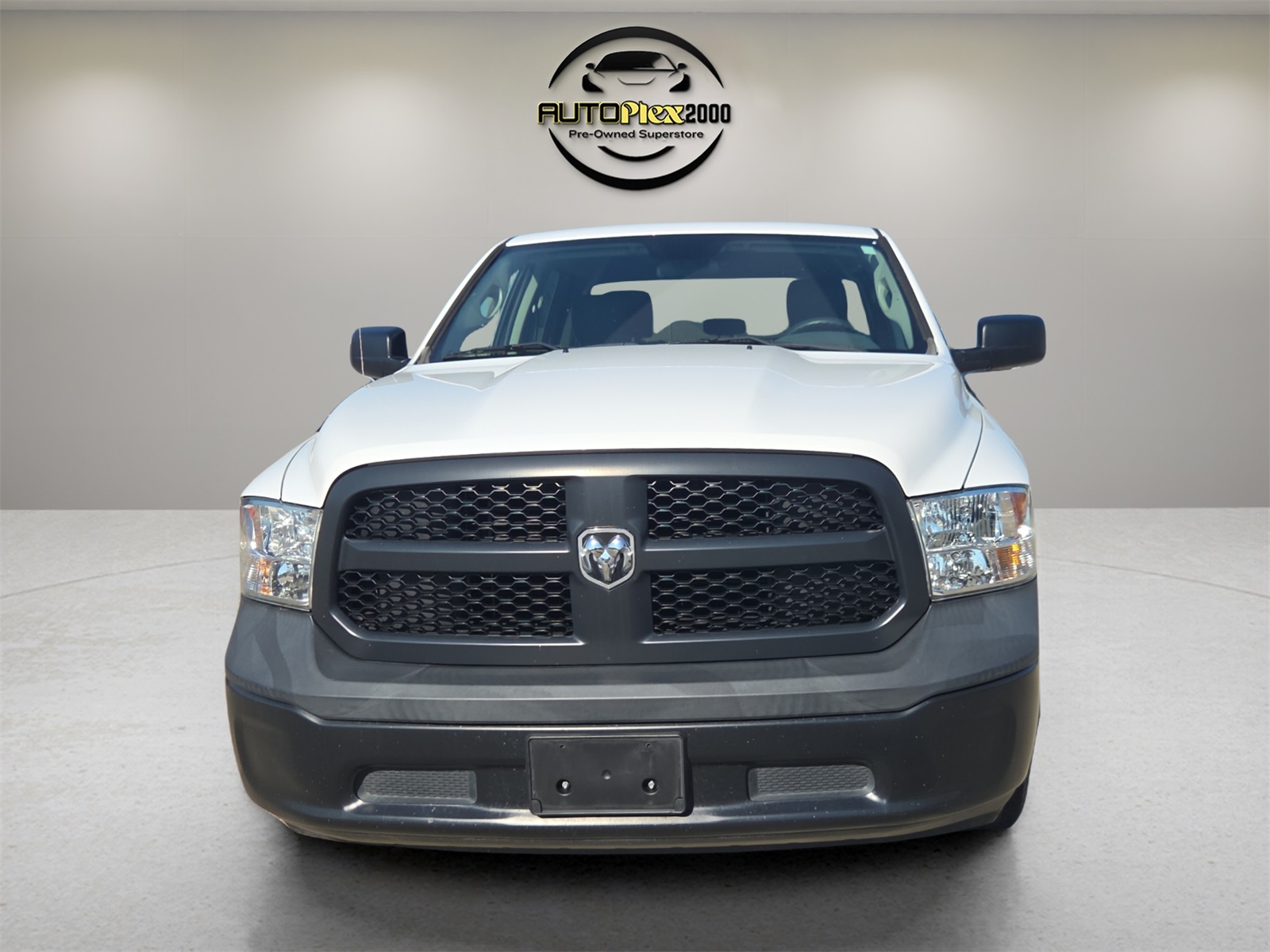 2018 Ram 1500 Tradesman photo 2