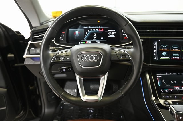 2022 Audi Q8 55 Premium Plus photo 3