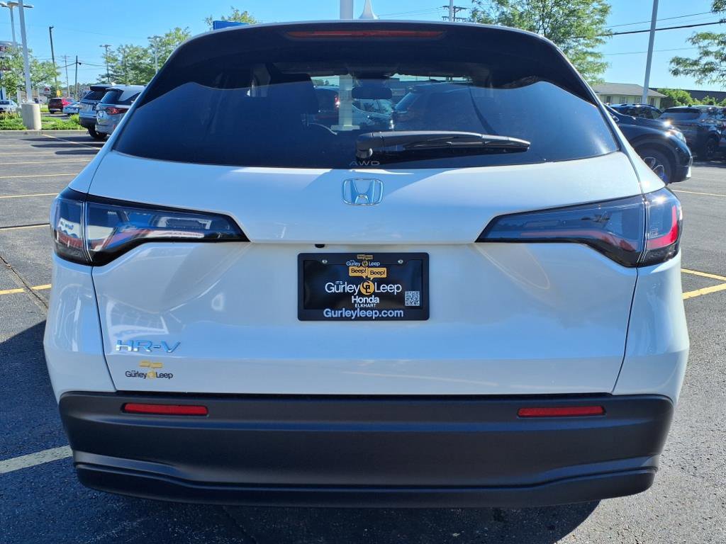 2026 Honda HR-V LX photo 8
