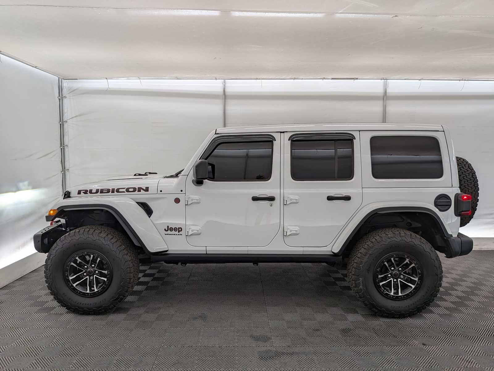 2024 Jeep Wrangler Rubicon X photo 3
