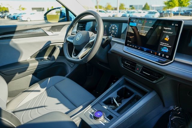 2025 Volkswagen Tiguan SE photo 38