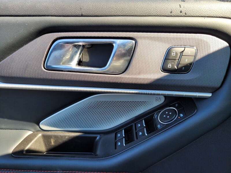 2025 Ford Explorer ST photo 25
