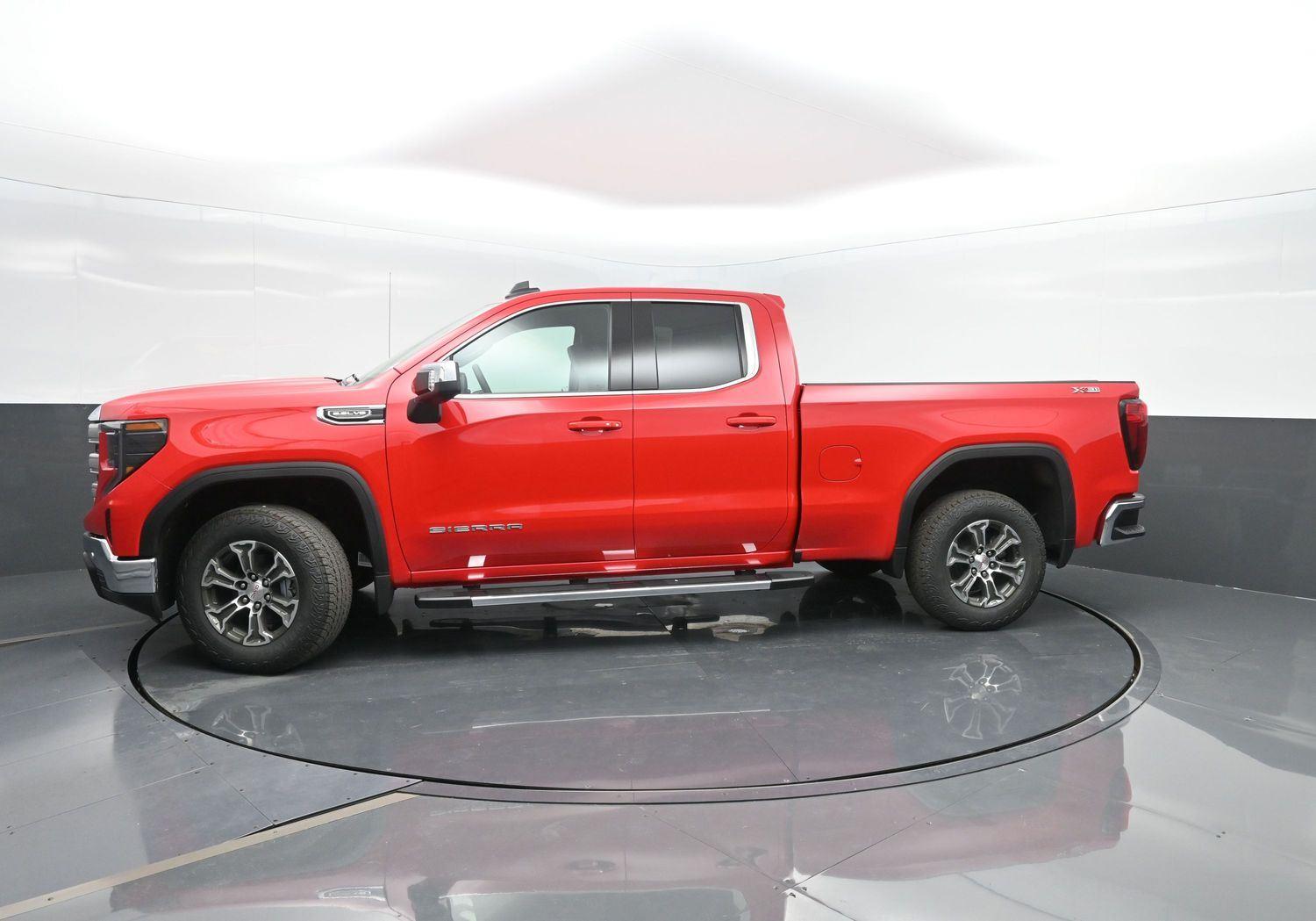 2026 GMC Sierra 1500 SLE's photo