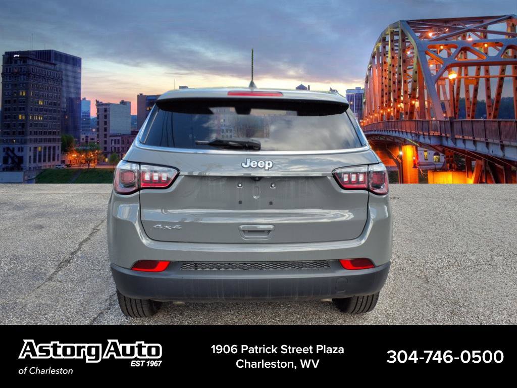 2023 Jeep Compass Sport photo 4