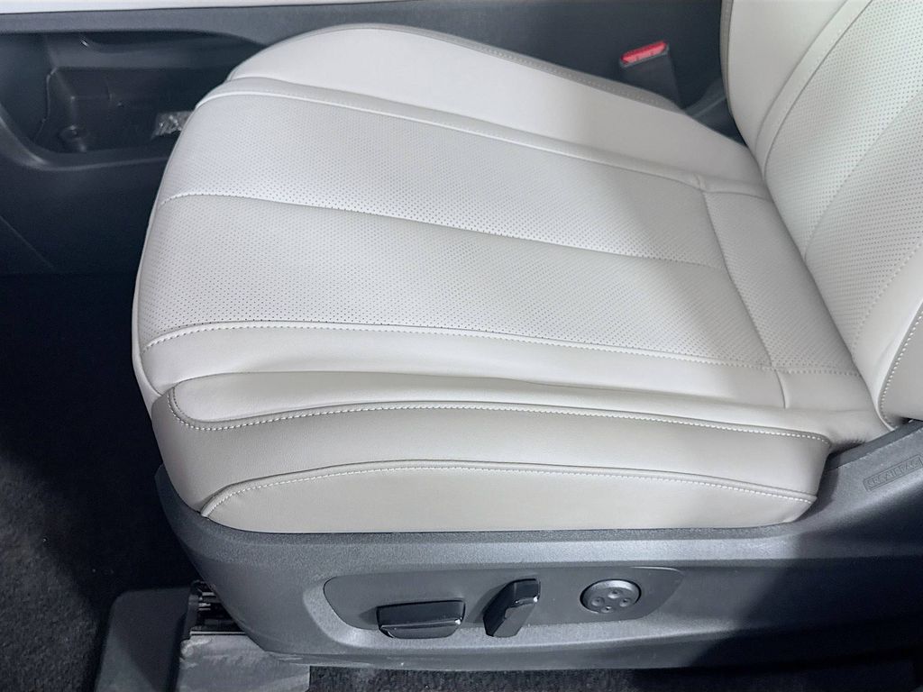 2026 Infiniti QX60 Luxe photo 23