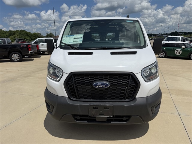 2025 Ford Transit photo 3