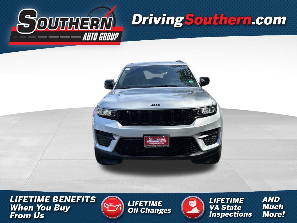 2025 Jeep Grand Cherokee Altitude's photo