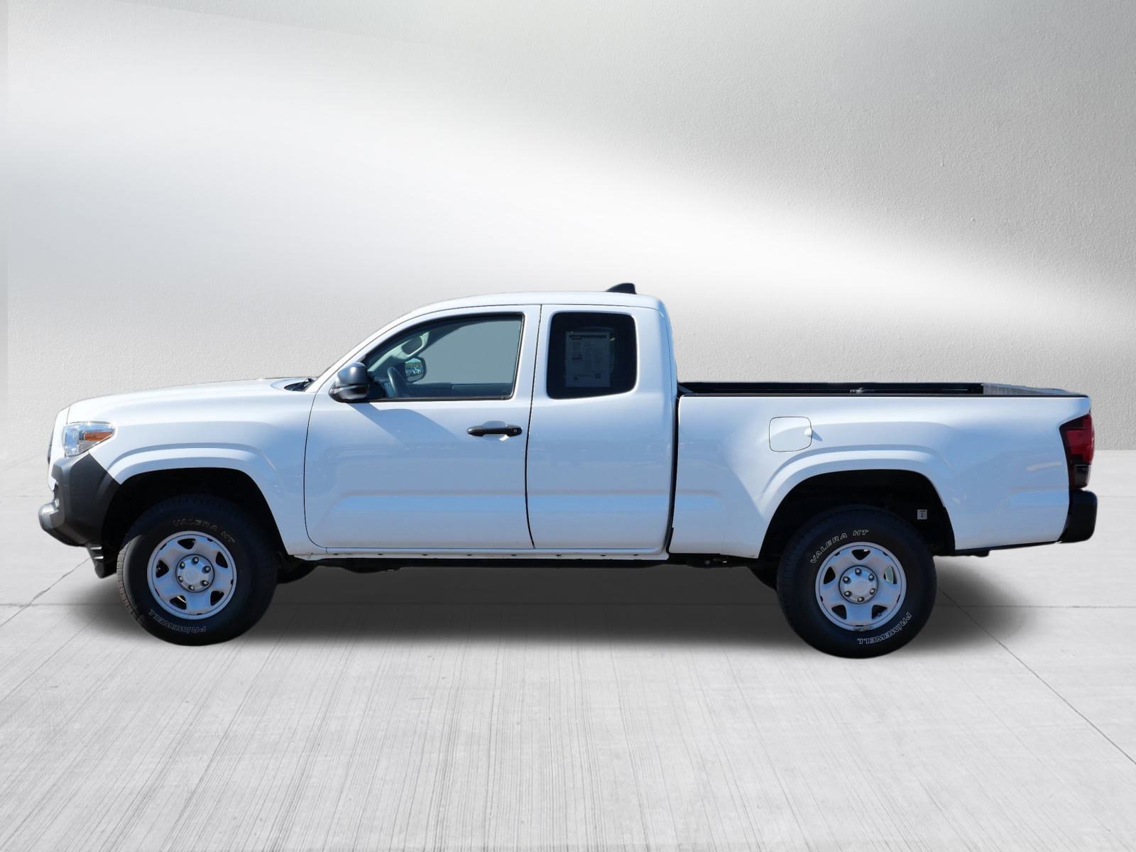 2020 Toyota Tacoma SR photo 4