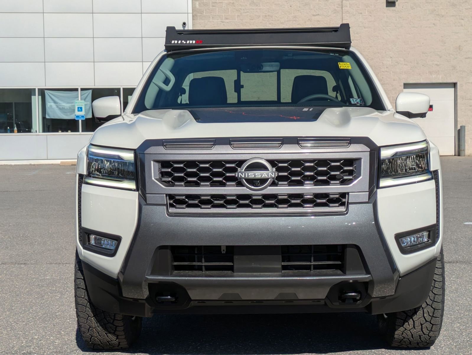 2025 Nissan Frontier SL photo 2