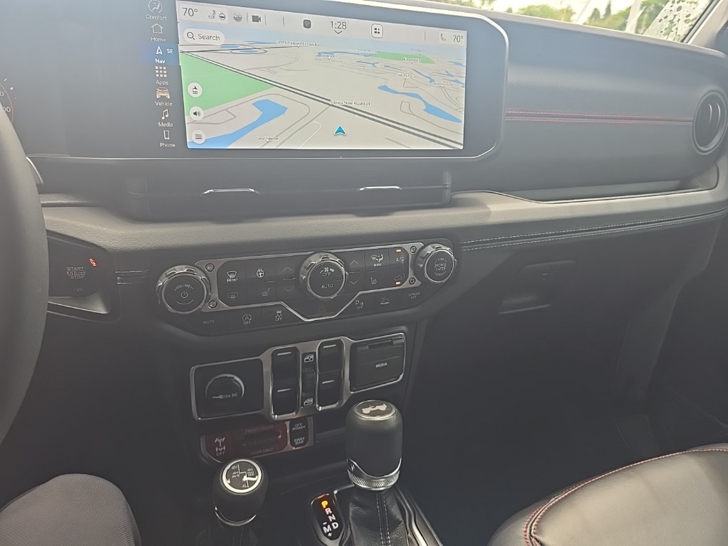 2024 Jeep Wrangler Rubicon X photo 49