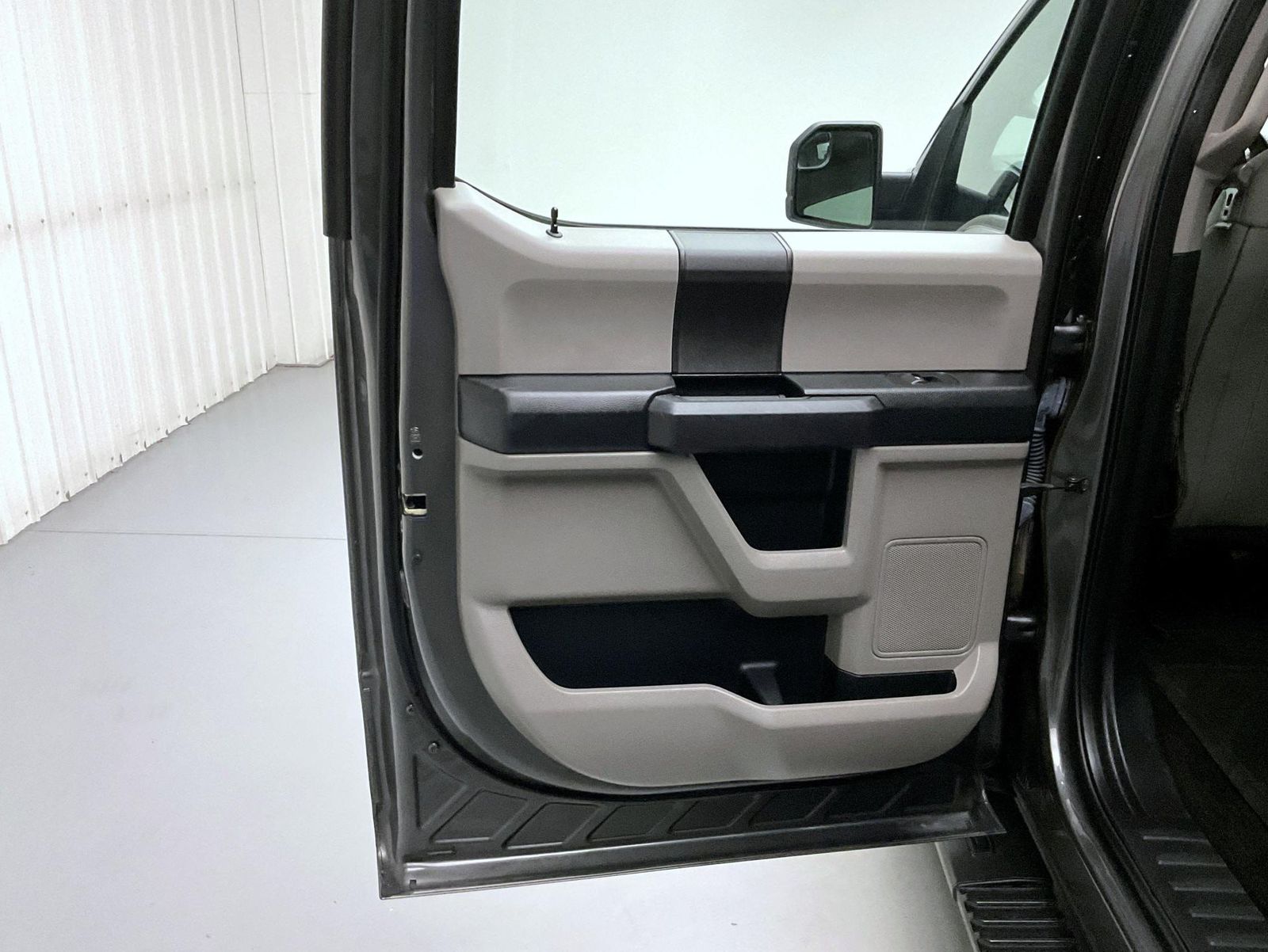 2017 Ford F-150 XL photo 17