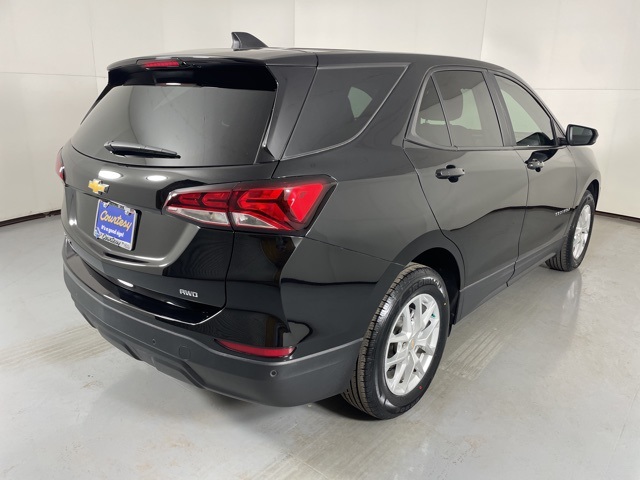 2023 Chevrolet Equinox LS photo 8