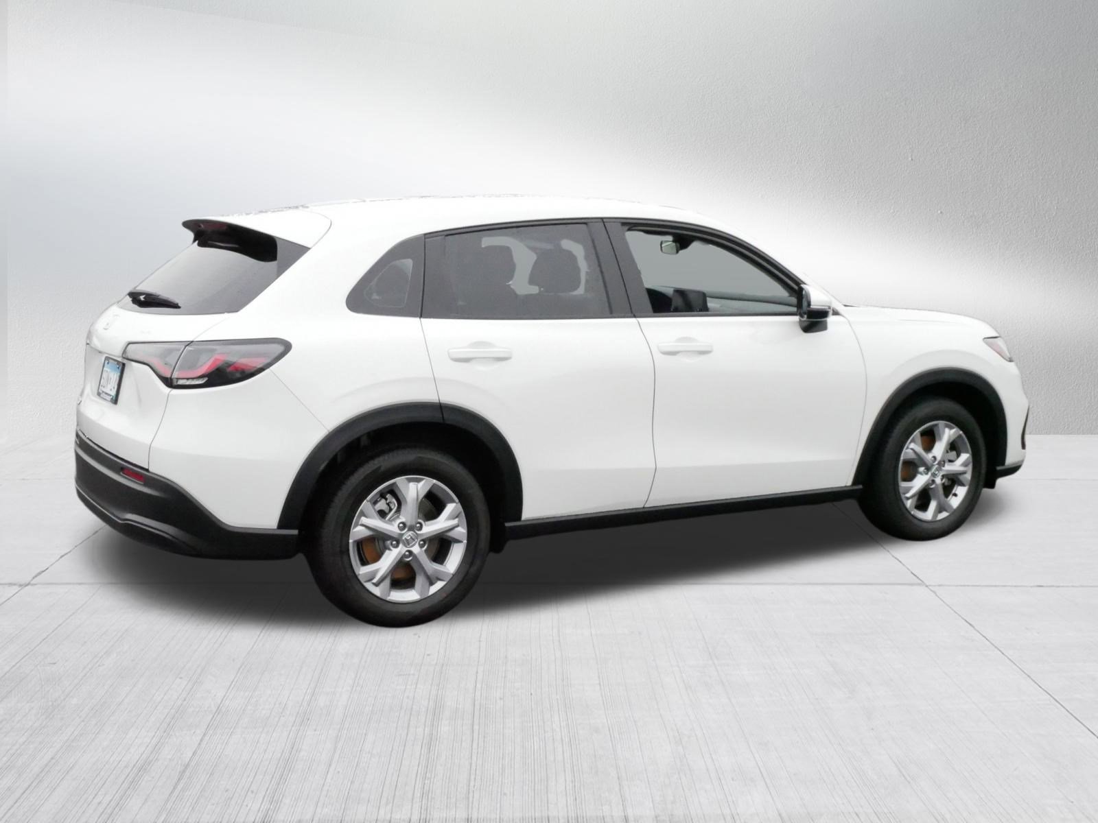 2025 Honda HR-V LX photo 7