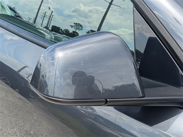 2024 Tesla Model Y Long Range photo 10