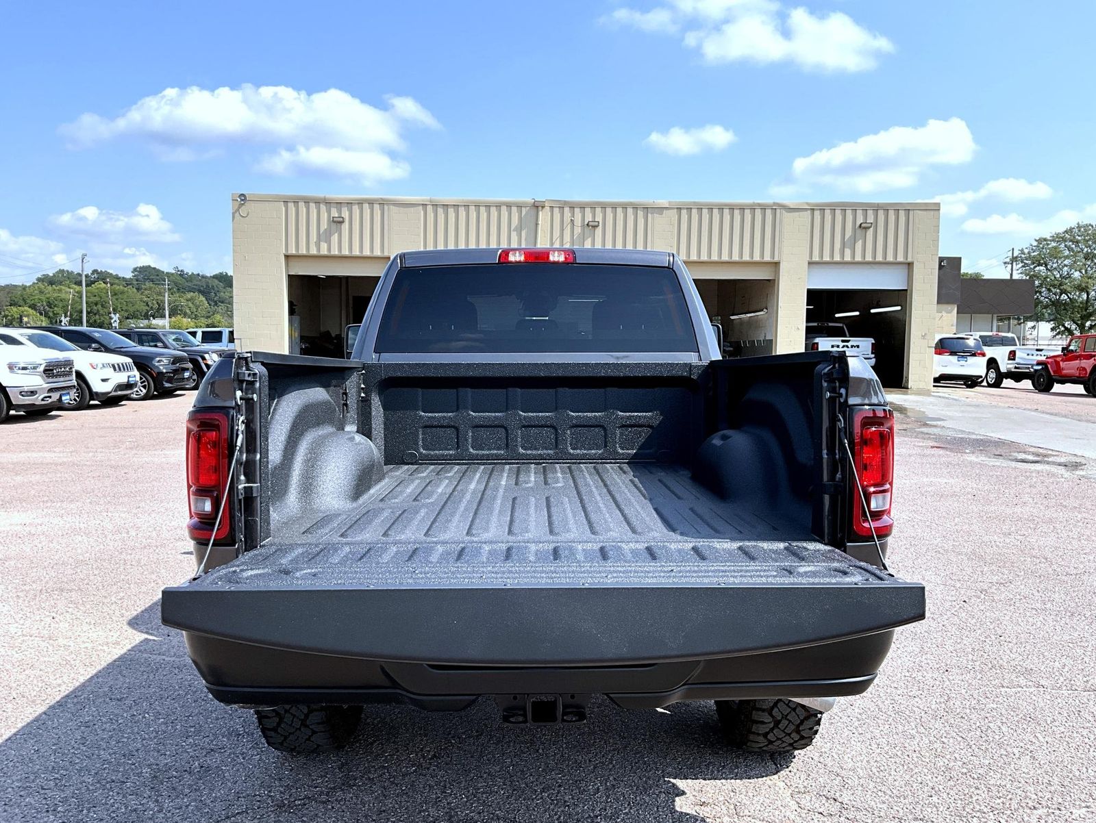 2026 Ram 2500 Tradesman photo 9