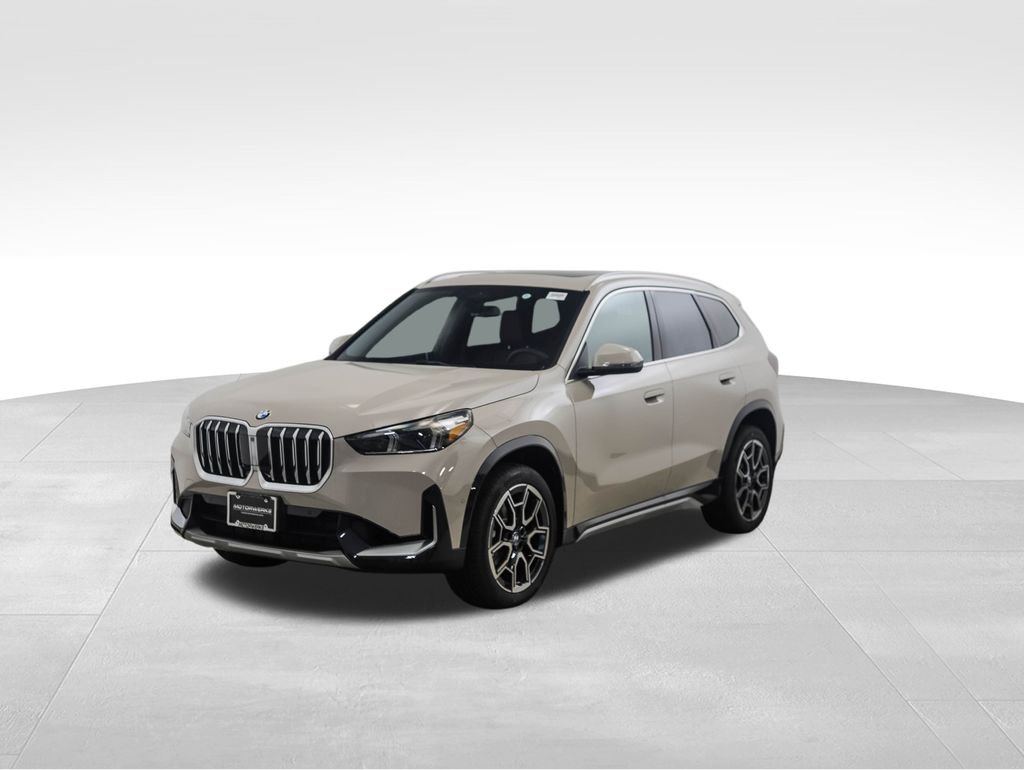 2026 BMW X1 28i's photo