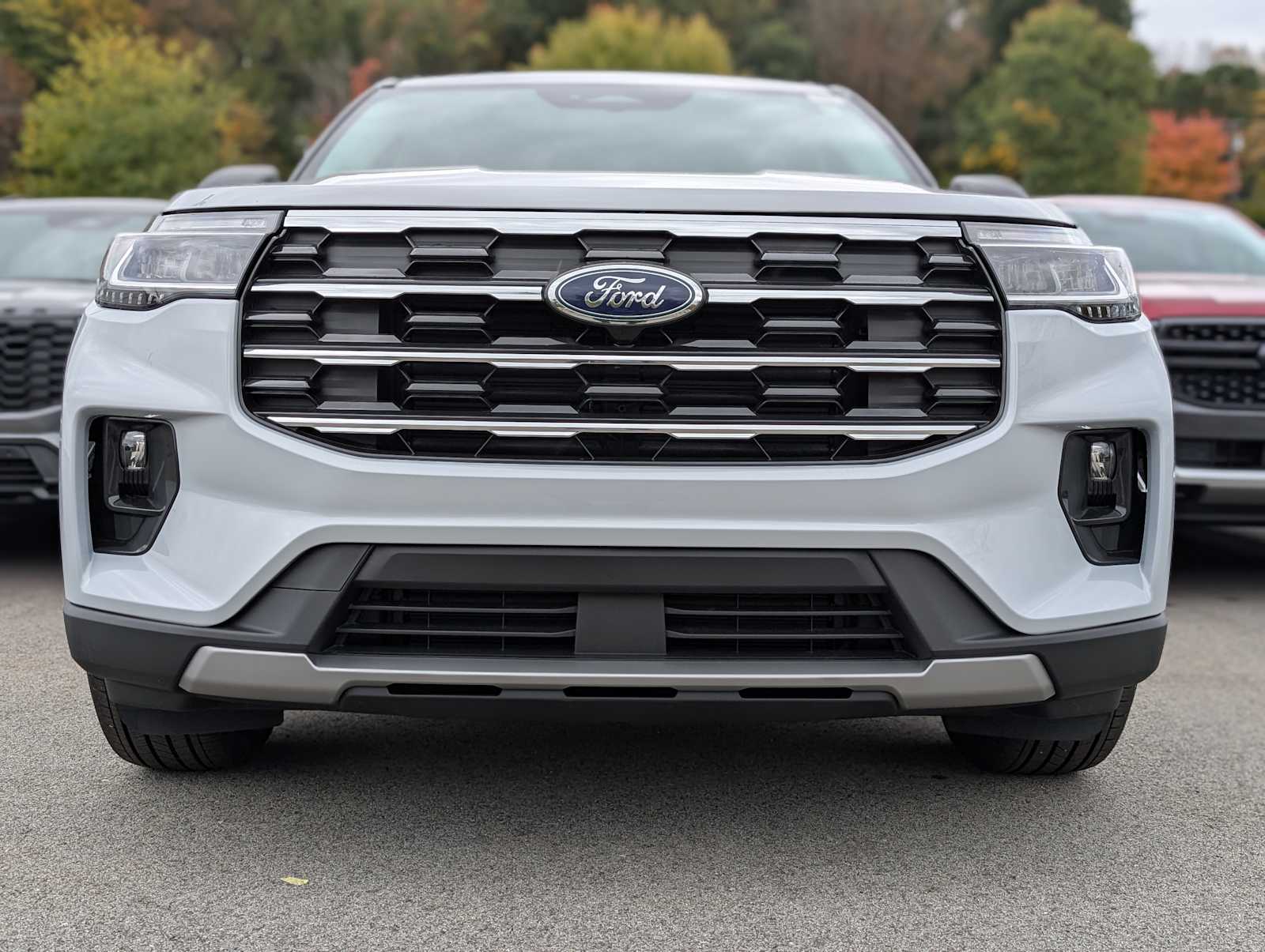 2026 Ford Explorer photo 2