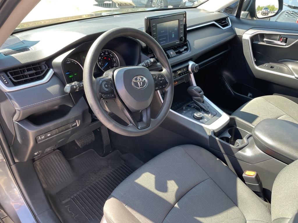 2021 Toyota RAV4 Hybrid XLE photo 6