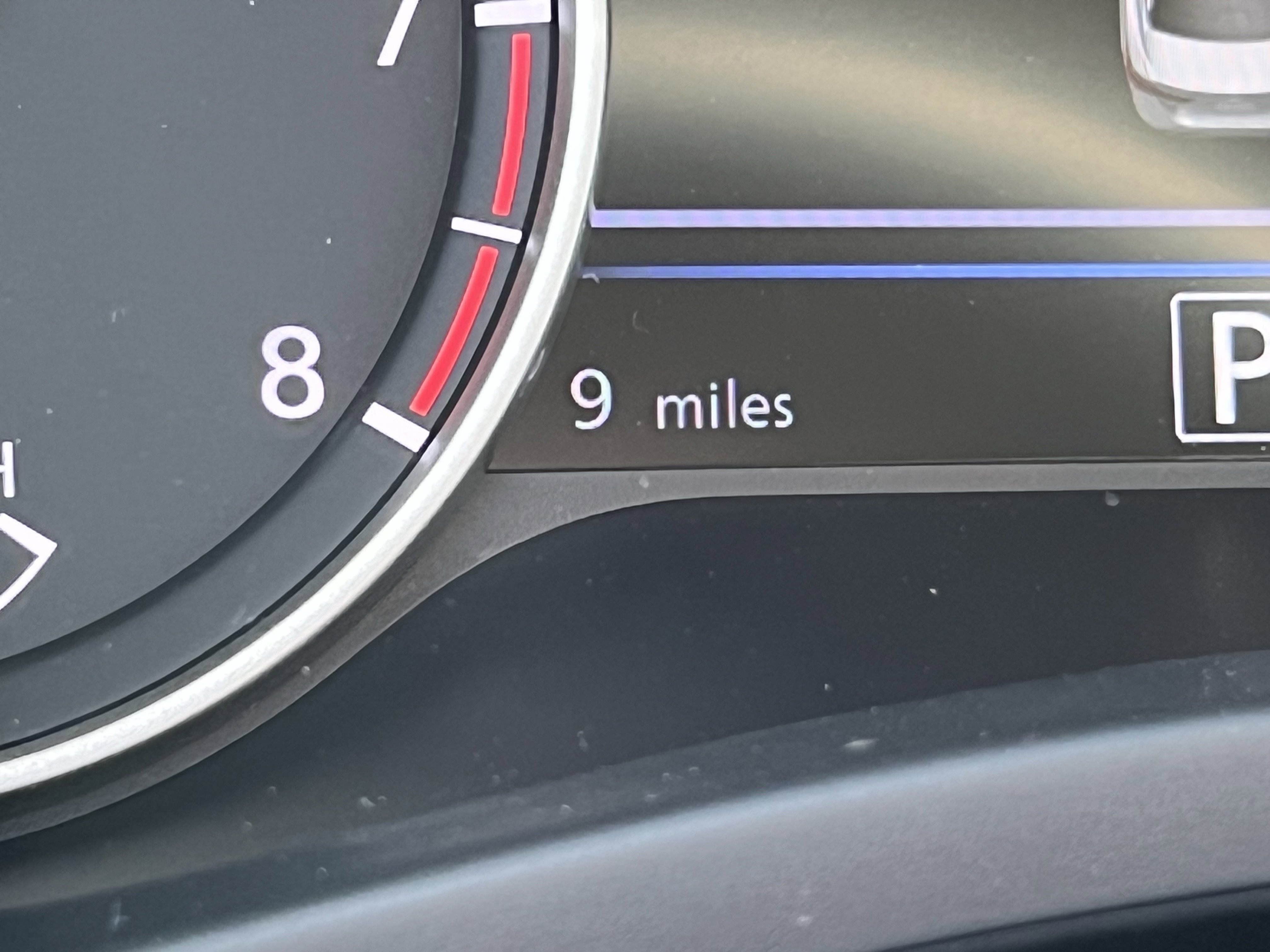 2025 Nissan Sentra SV photo 3