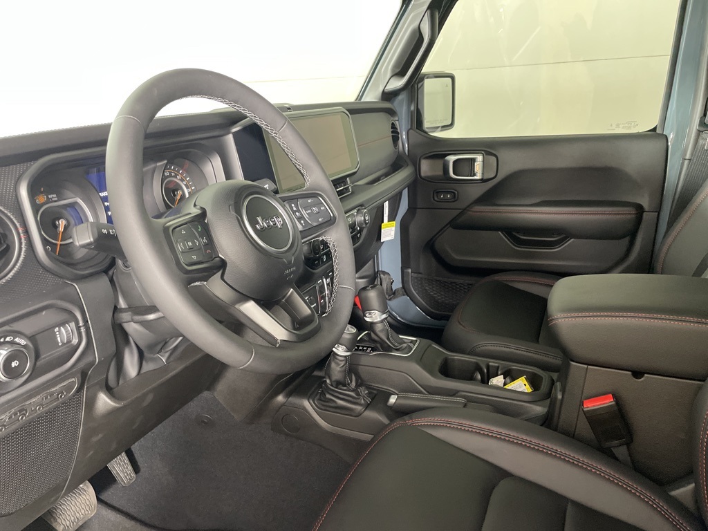 2025 Jeep Wrangler Rubicon X photo 19