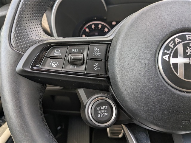 2024 Alfa Romeo Stelvio Ti photo 12