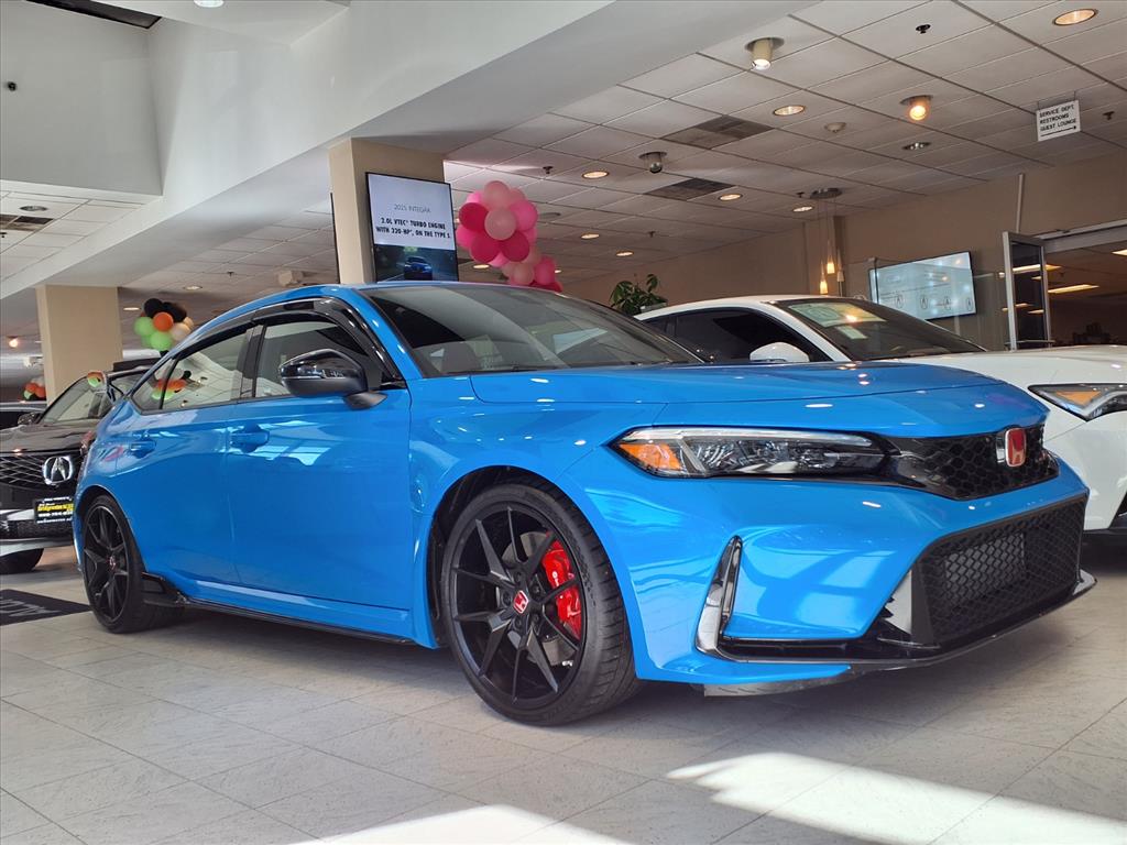 2024 Honda Civic Hatchback Type-R's photo