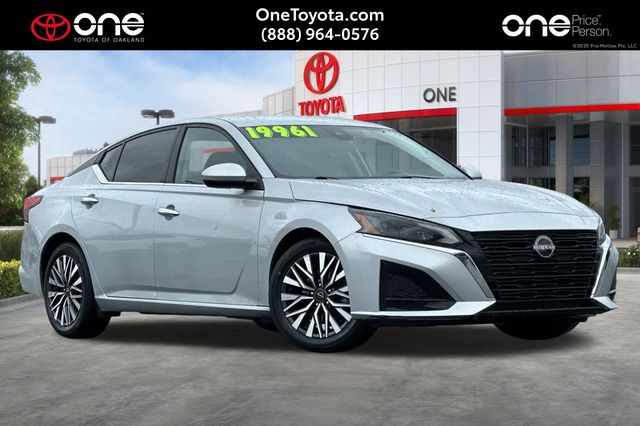 2023 Nissan Altima SV