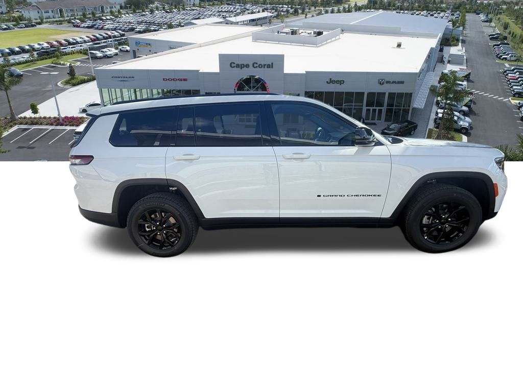 2025 Jeep Grand Cherokee Altitude X photo 3