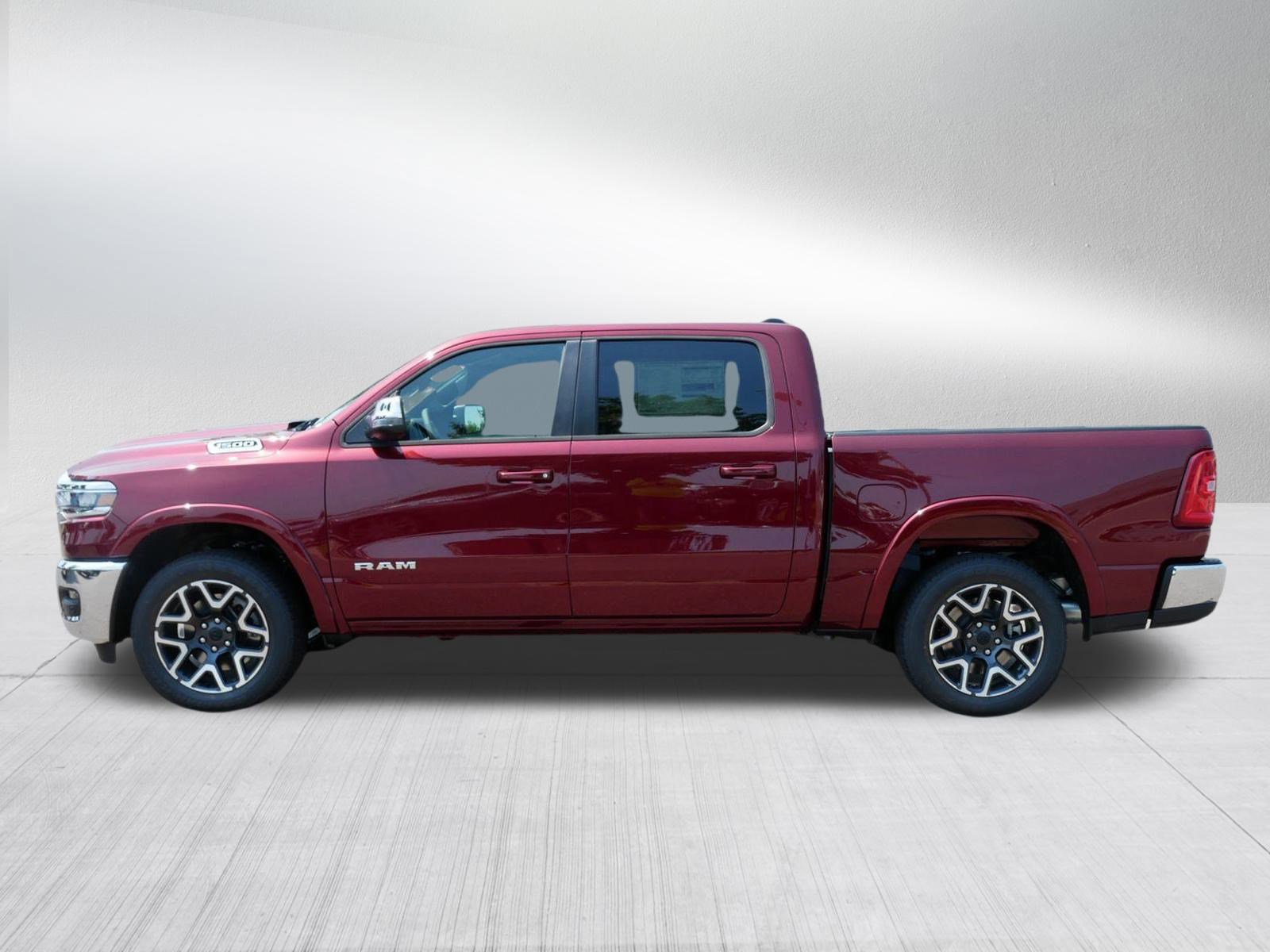 2026 Ram 1500 Laramie photo 4
