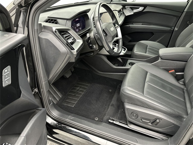 2024 Audi Q4 E-tron Premium Plus photo 3